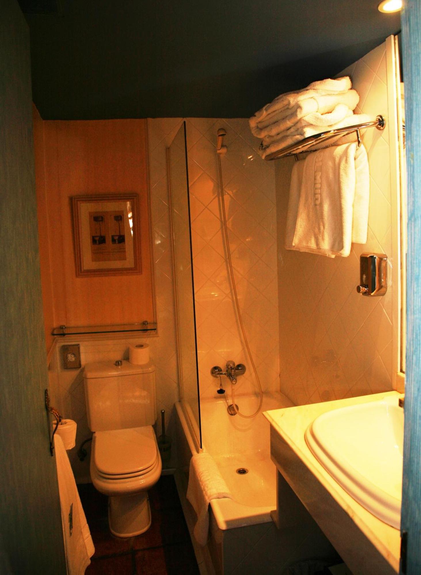 Hotel Almud Sallent De Gallego Bilik gambar