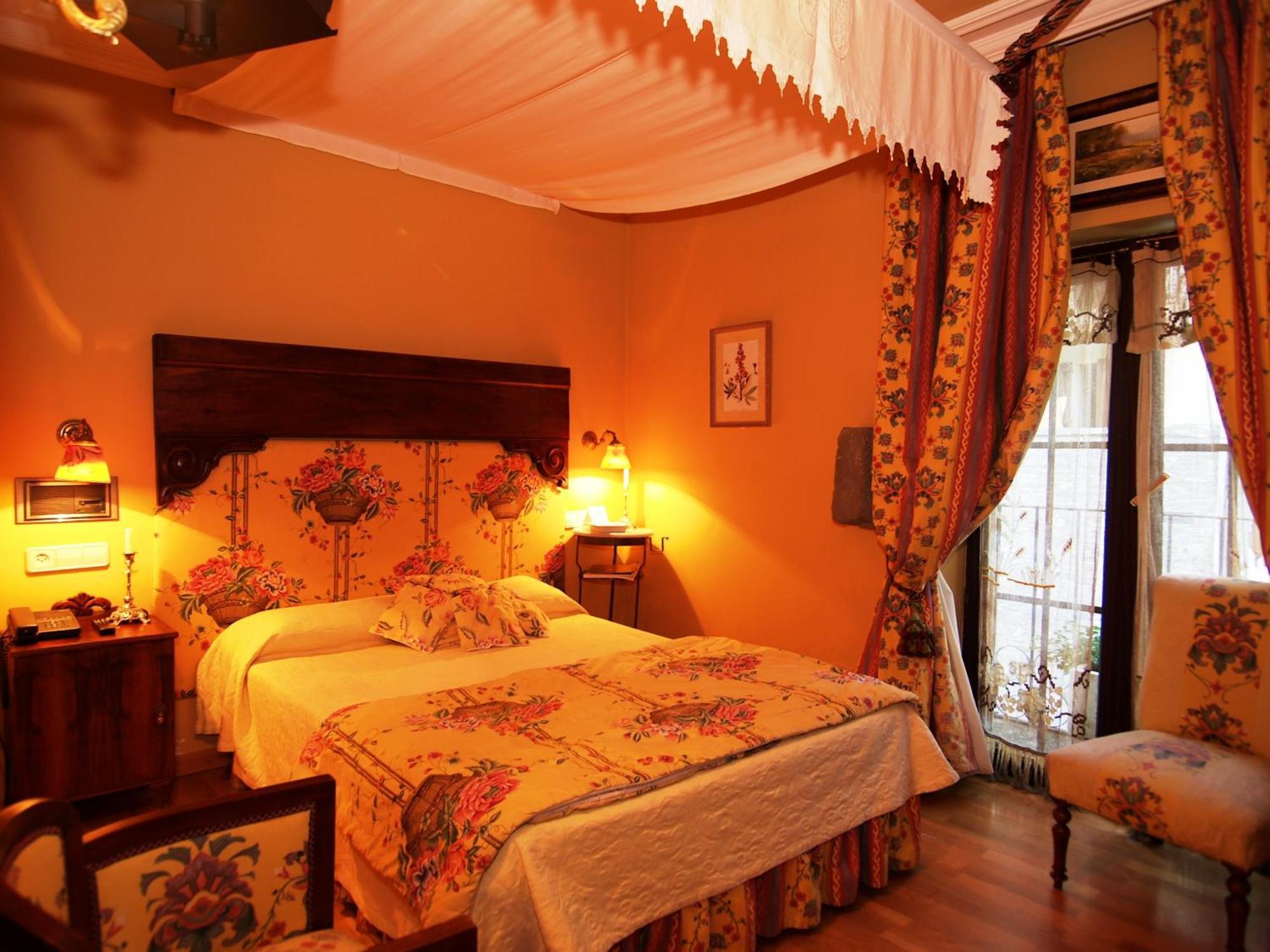 Hotel Almud Sallent De Gallego Bilik gambar